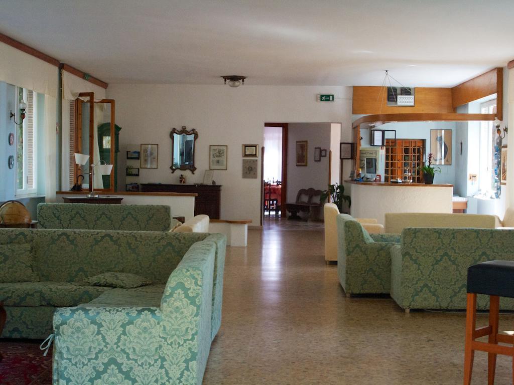 Hotel Villa Nettuno Марина-ди-Кампо Экстерьер фото